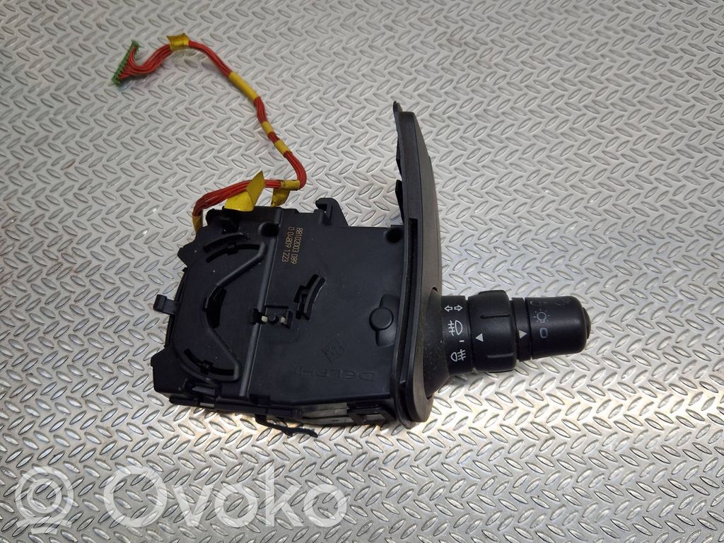 Renault Clio III Indicator stalk 