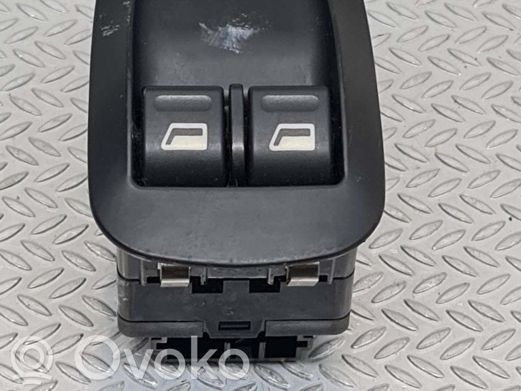 Peugeot 206 Electric window control switch 