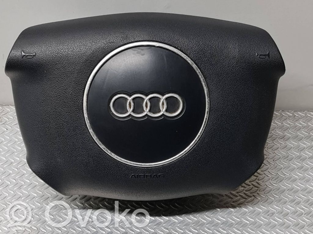 Audi A4 S4 B6 8E 8H Ohjauspyörän turvatyyny 