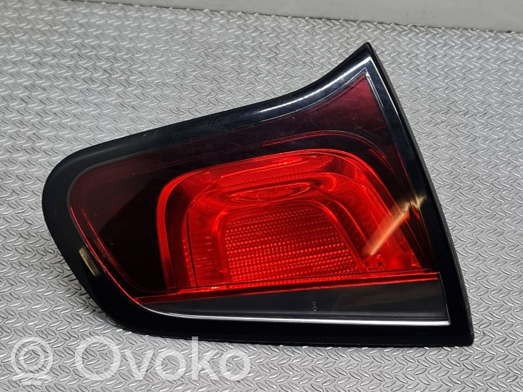 Citroen C3 Aizmugurējais lukturis pārsegā 