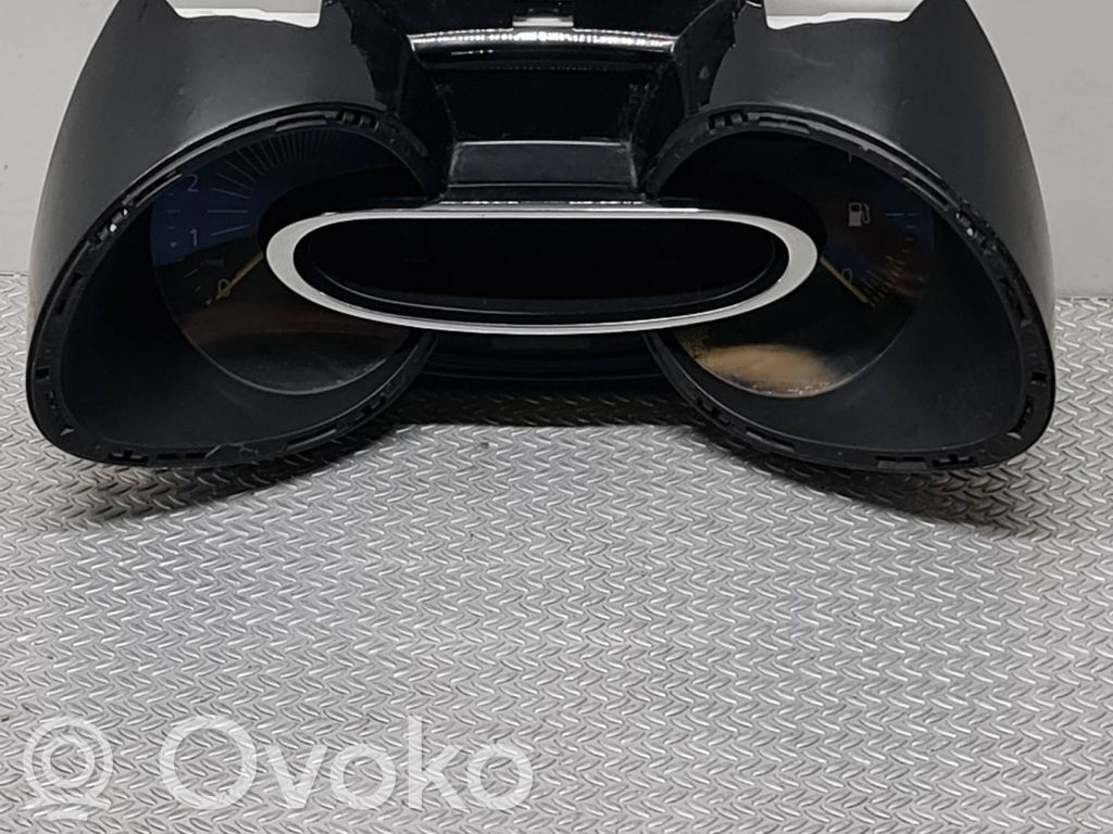 Renault Clio IV Speedometer (instrument cluster) 