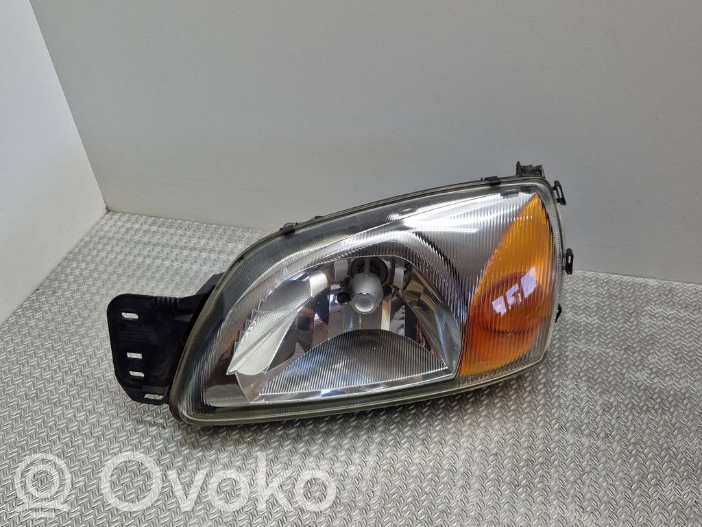 Ford Fiesta Headlight/headlamp 