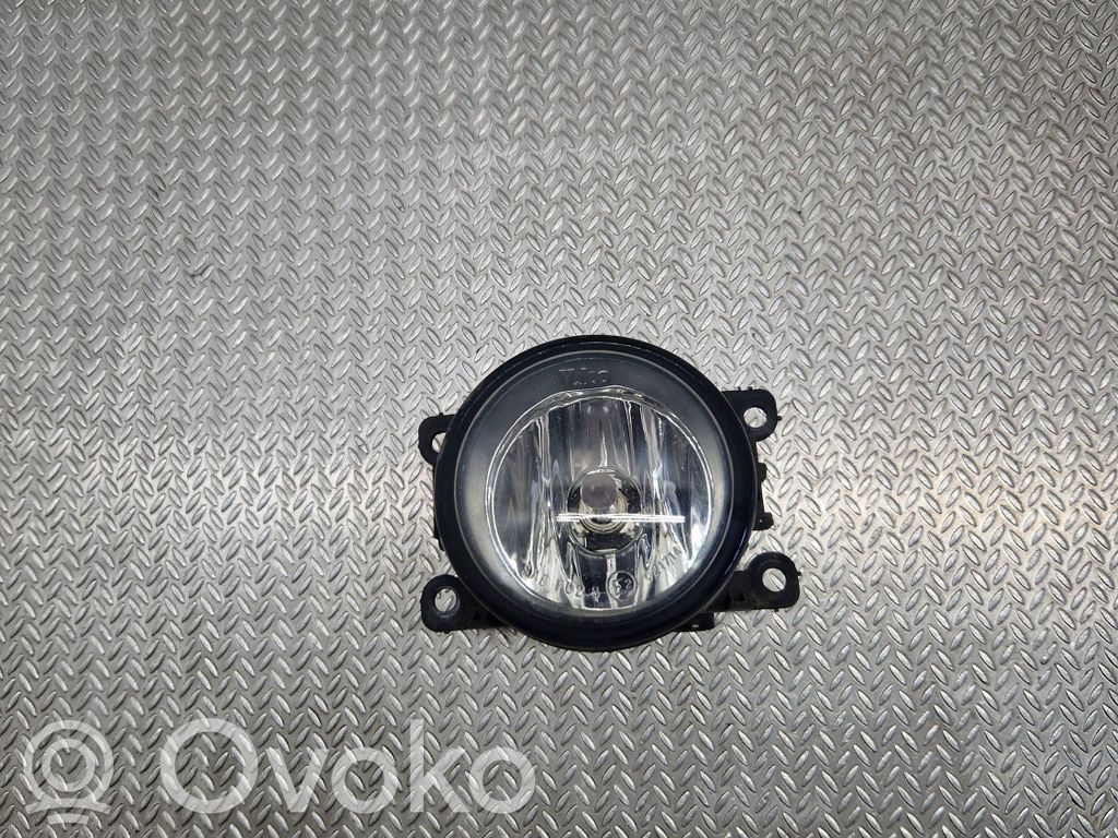 Nissan Primera Miglas lukturis priekšā 