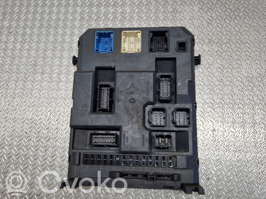Peugeot 208 I Fuse box set 