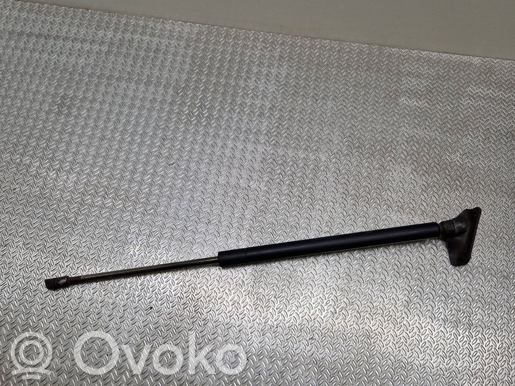 Toyota Corolla E120 E130 Tailgate/trunk strut/damper 