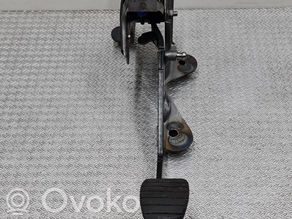 Renault Clio IV Sajūga pedālis 