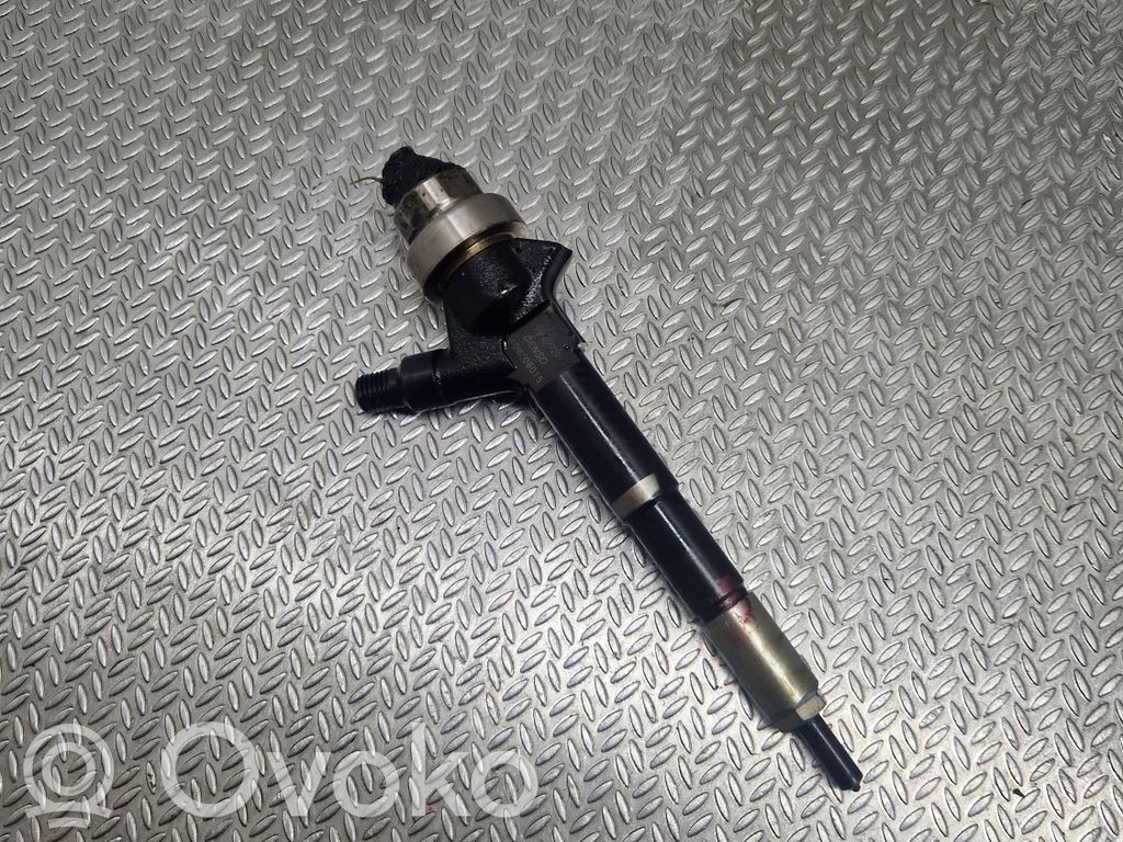 Opel Astra J Inyector de combustible 