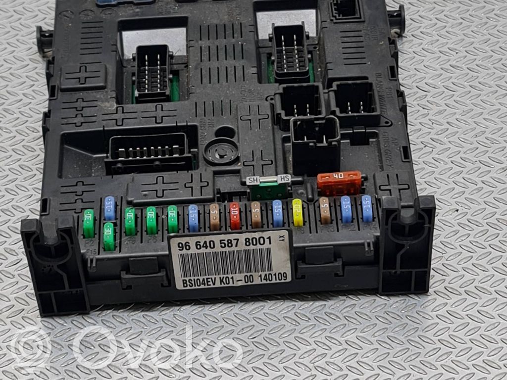 Citroen C4 Grand Picasso Saugiklių blokas 