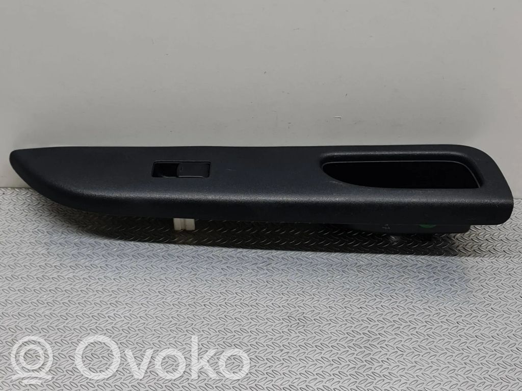 Nissan Micra Electric window control switch 