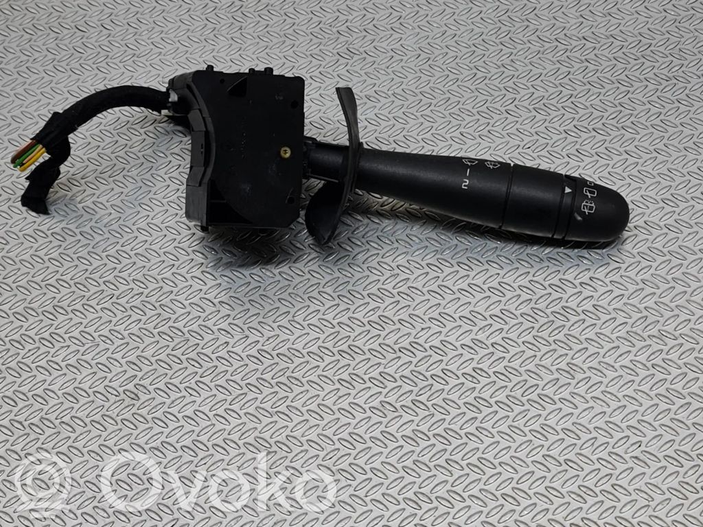 Dacia Sandero Manetka / Przełącznik wycieraczek 