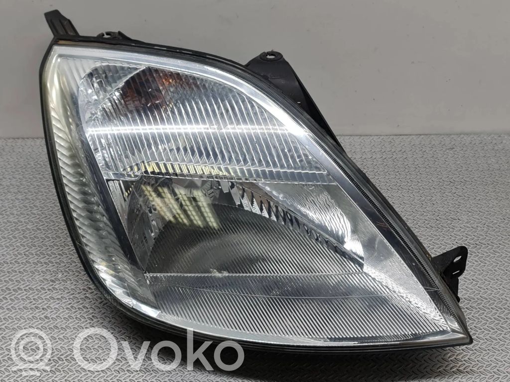 Ford Fiesta Lampa przednia 
