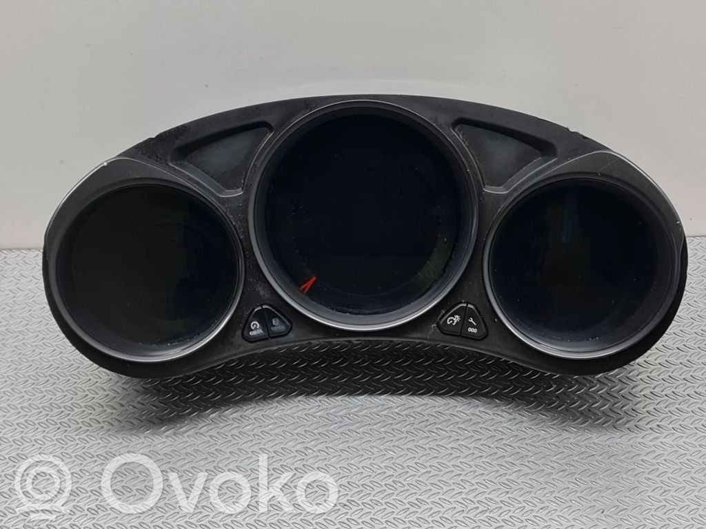 Citroen C4 II Speedometer (instrument cluster) 