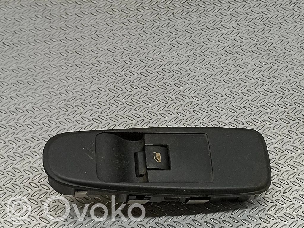 Citroen C4 I Picasso Electric window control switch 