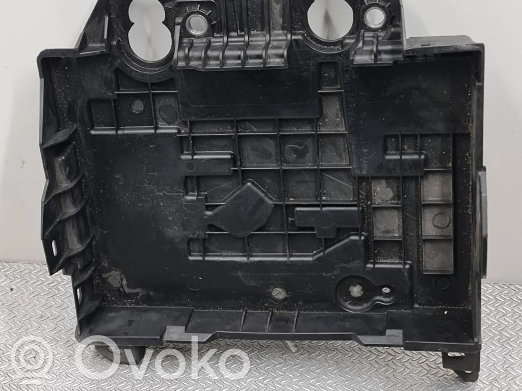 Renault Clio III Battery tray 