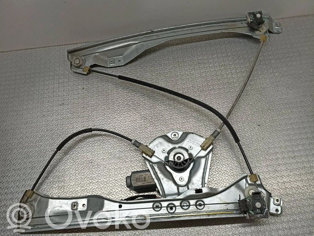 Renault Clio III Regulador con motor de la ventanilla de la puerta corredera 