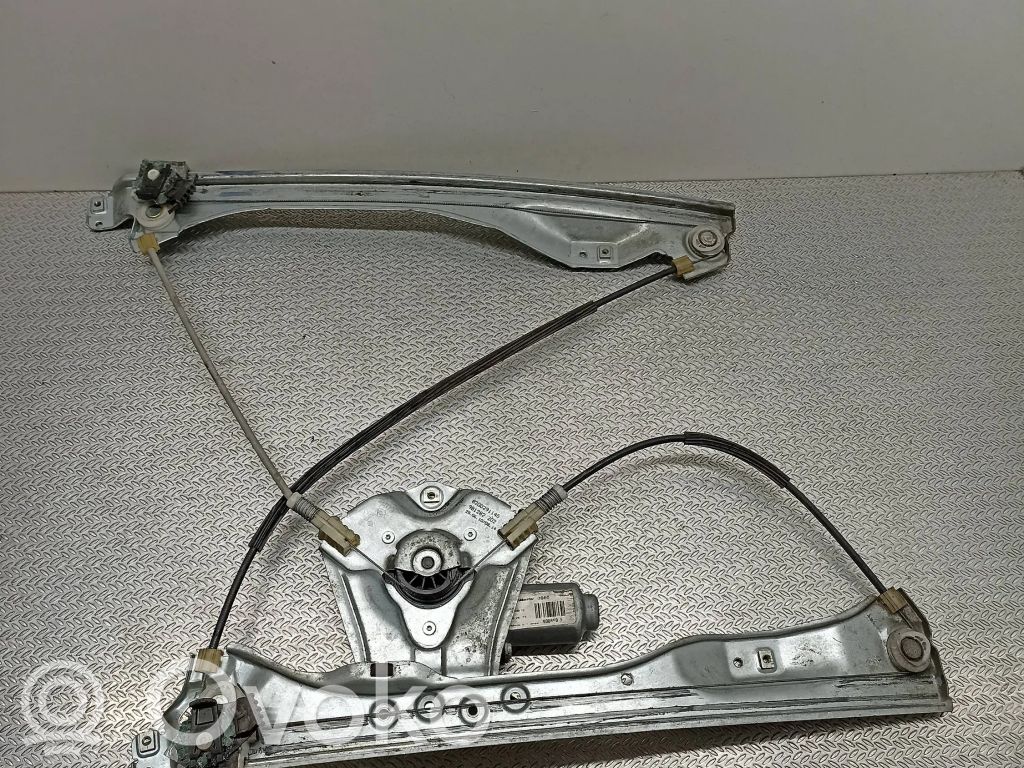 Renault Clio III Elektryczny podnośnik szyby drzwi bocznych / przesuwnych 