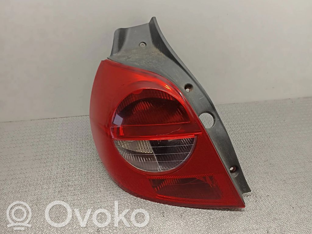 Renault Clio III Luci posteriori 