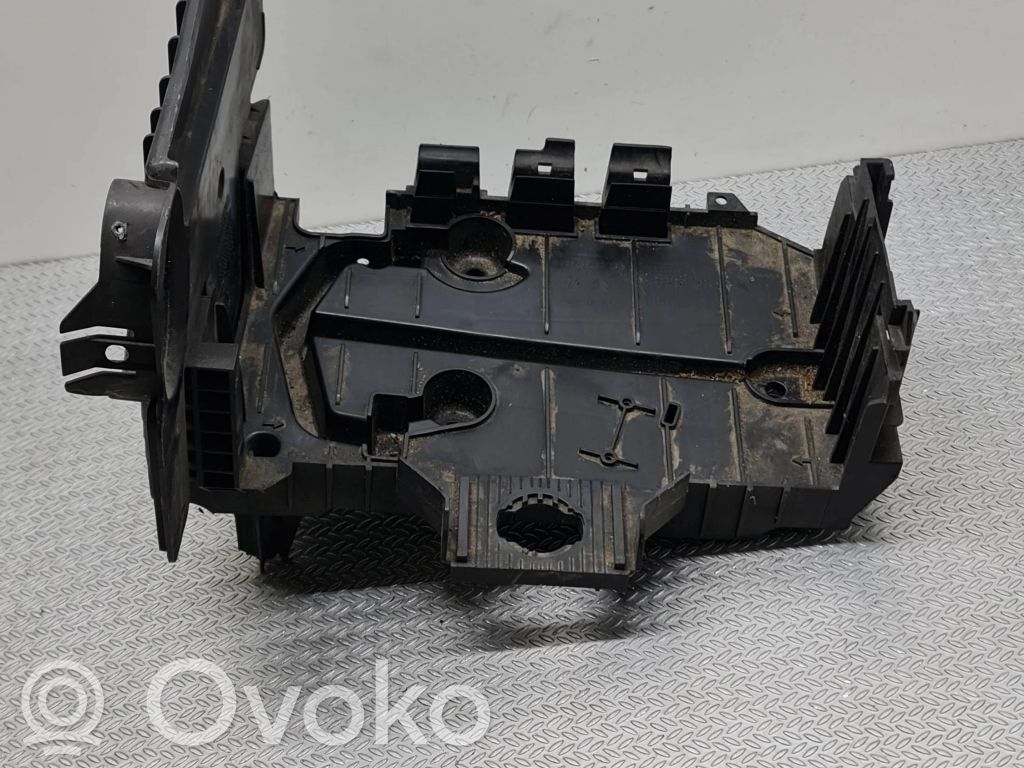 Citroen C5 Akun alusta 
