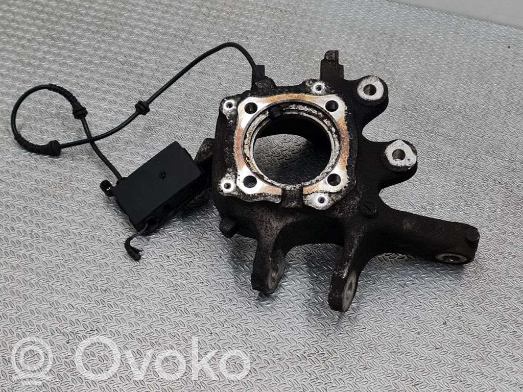 BMW 5 F10 F11 Olka-akselin laakeripesä 