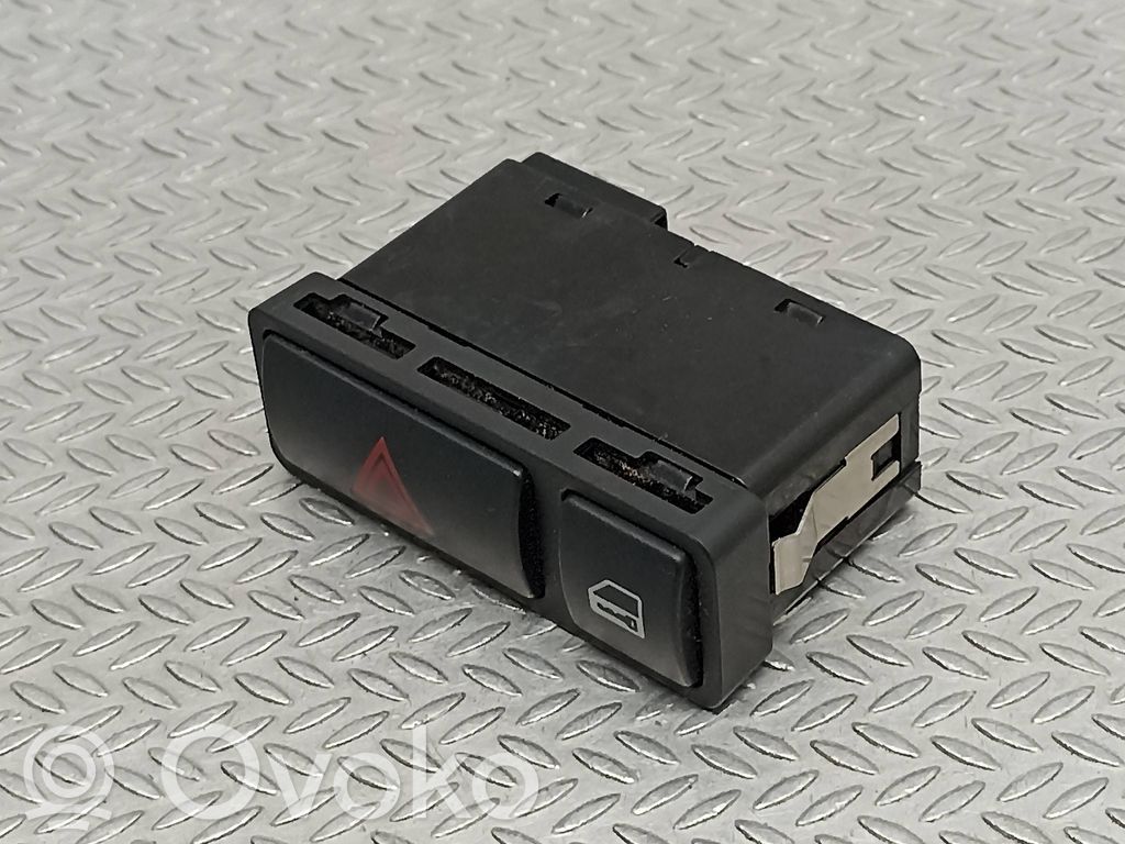 Hazard light switch   61318368920