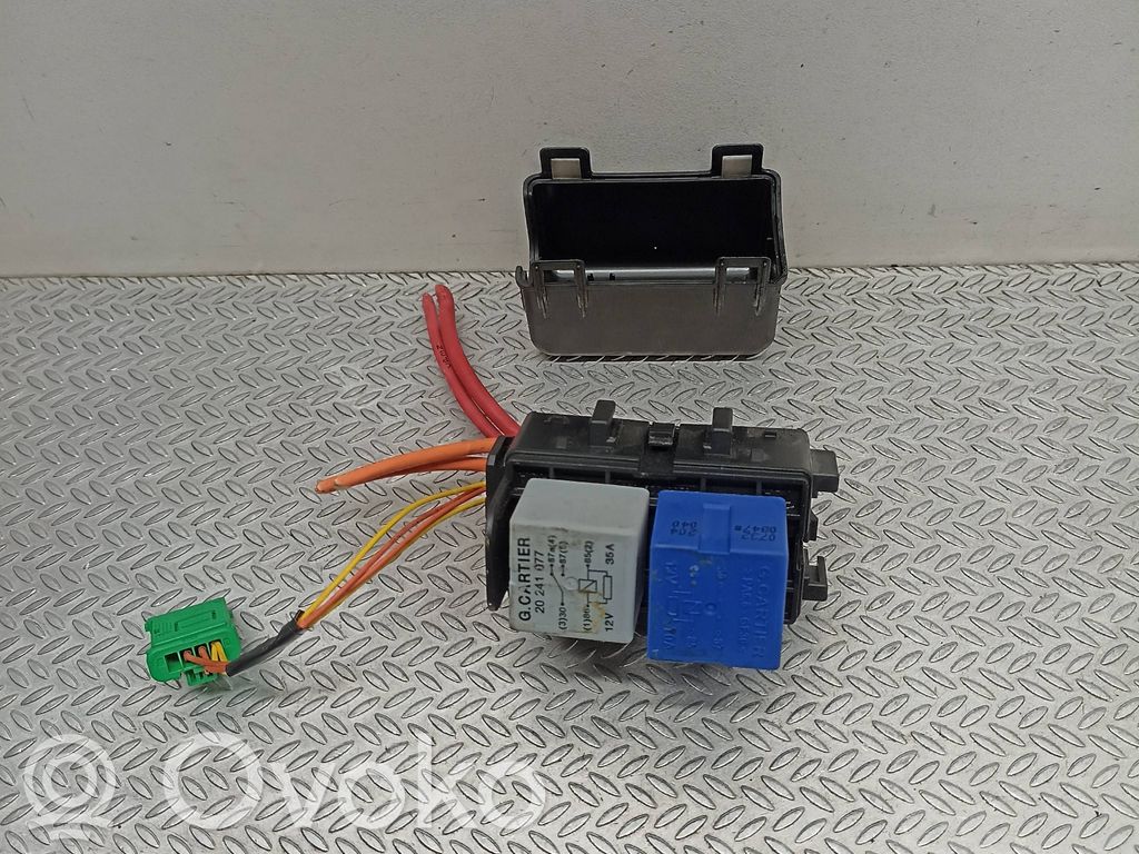 Fuse module   8200222933B,030200110