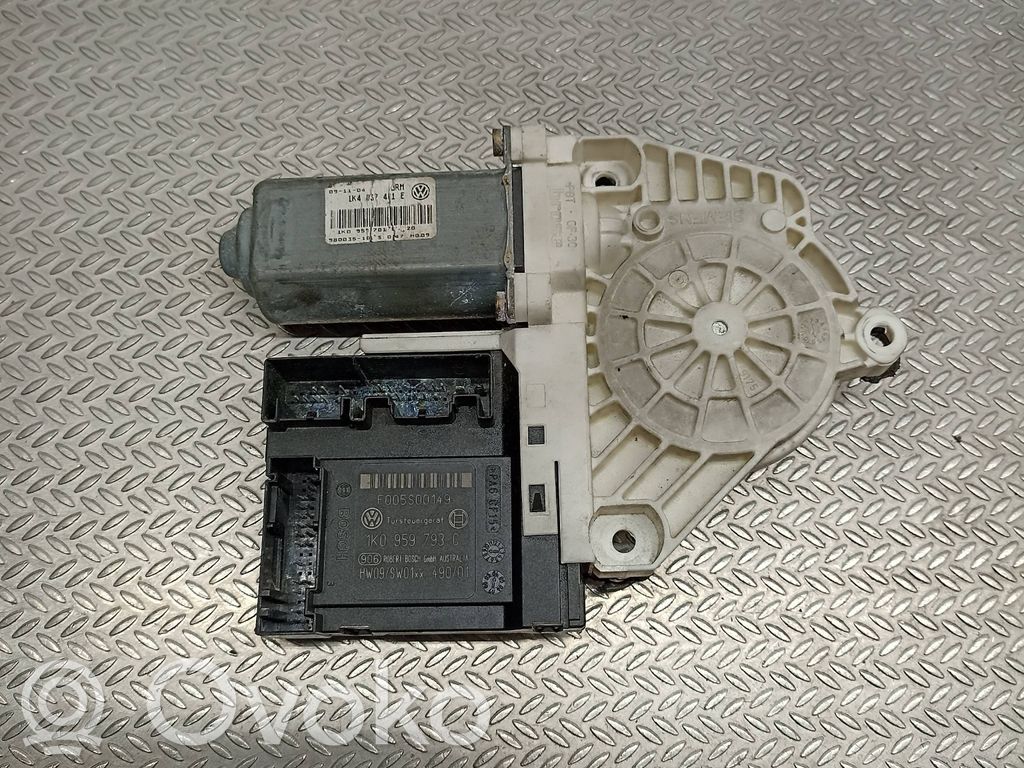 Volkswagen Golf V Priekinio lango pakelėjo varikliukas 