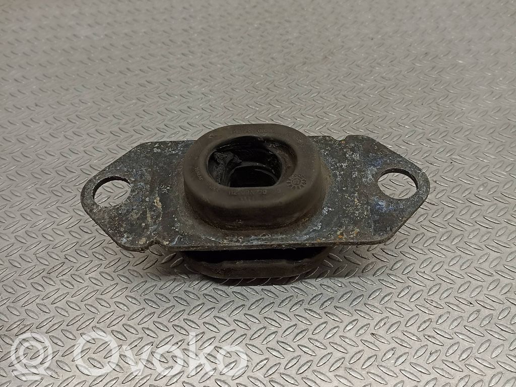 Renault Clio III Engine mount bracket 