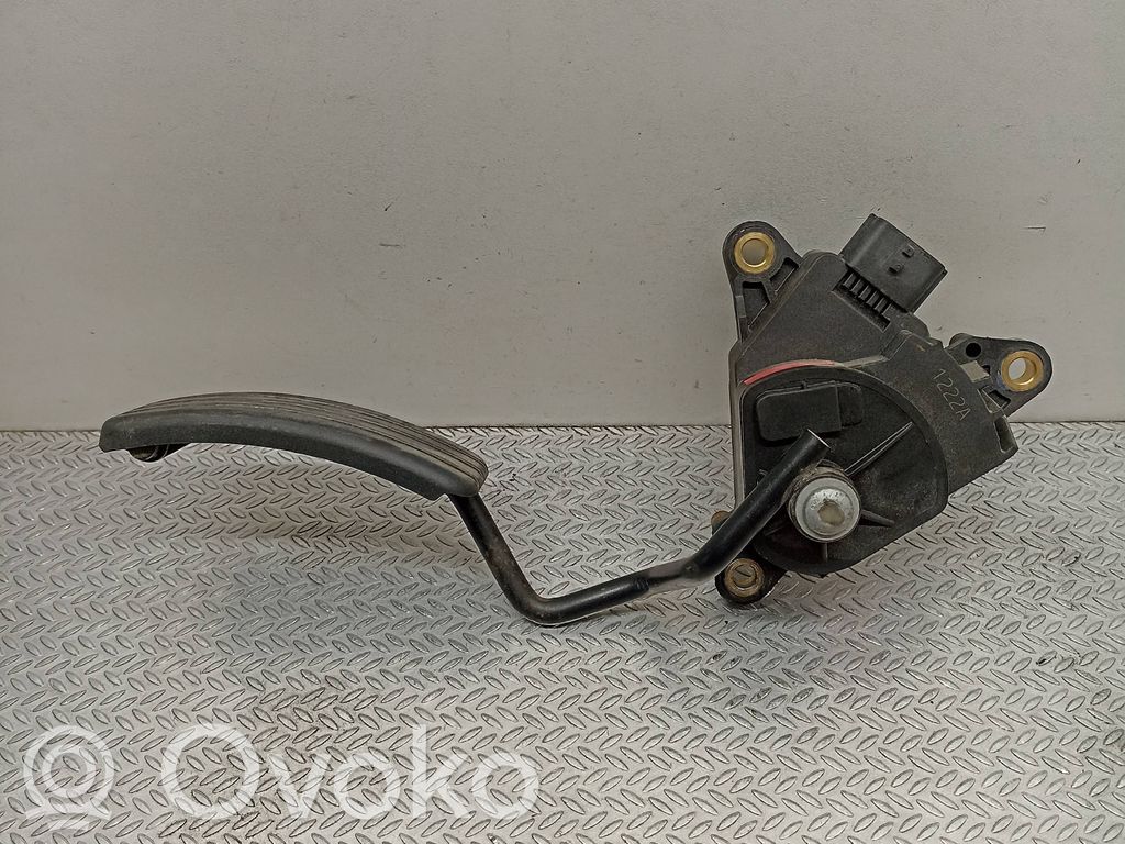 Renault Clio III Pedał gazu / przyspieszenia 