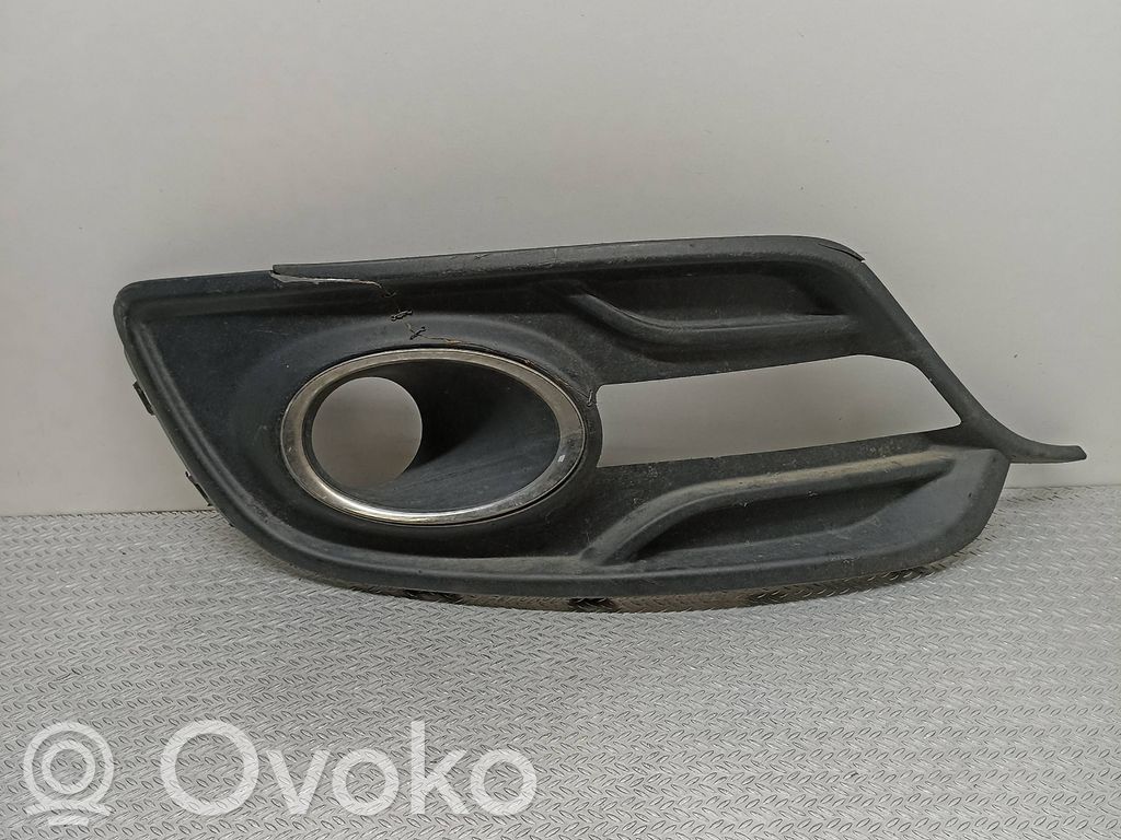 Renault Megane III Front fog light trim/grill 