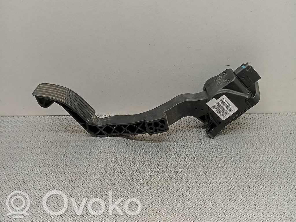 Peugeot 208 I Gaspedal 
