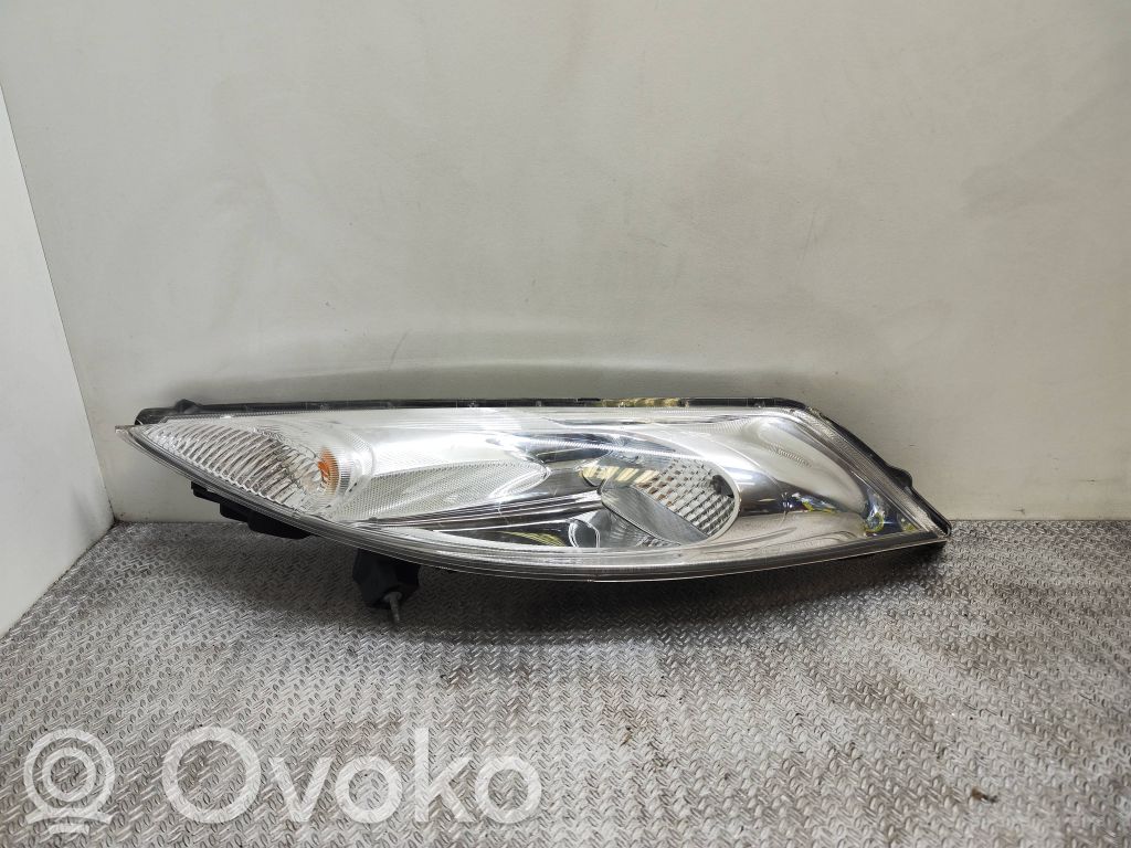 Nissan Juke I F15 Lampa przednia 