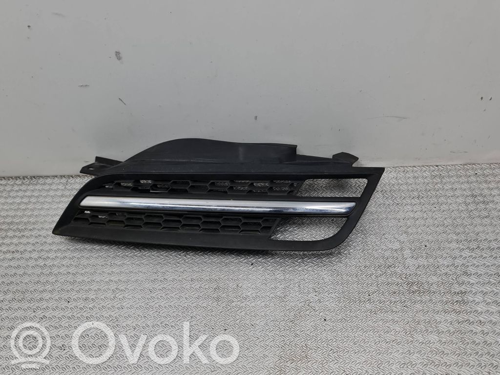 Nissan Micra Etusumuvalon ritilä 