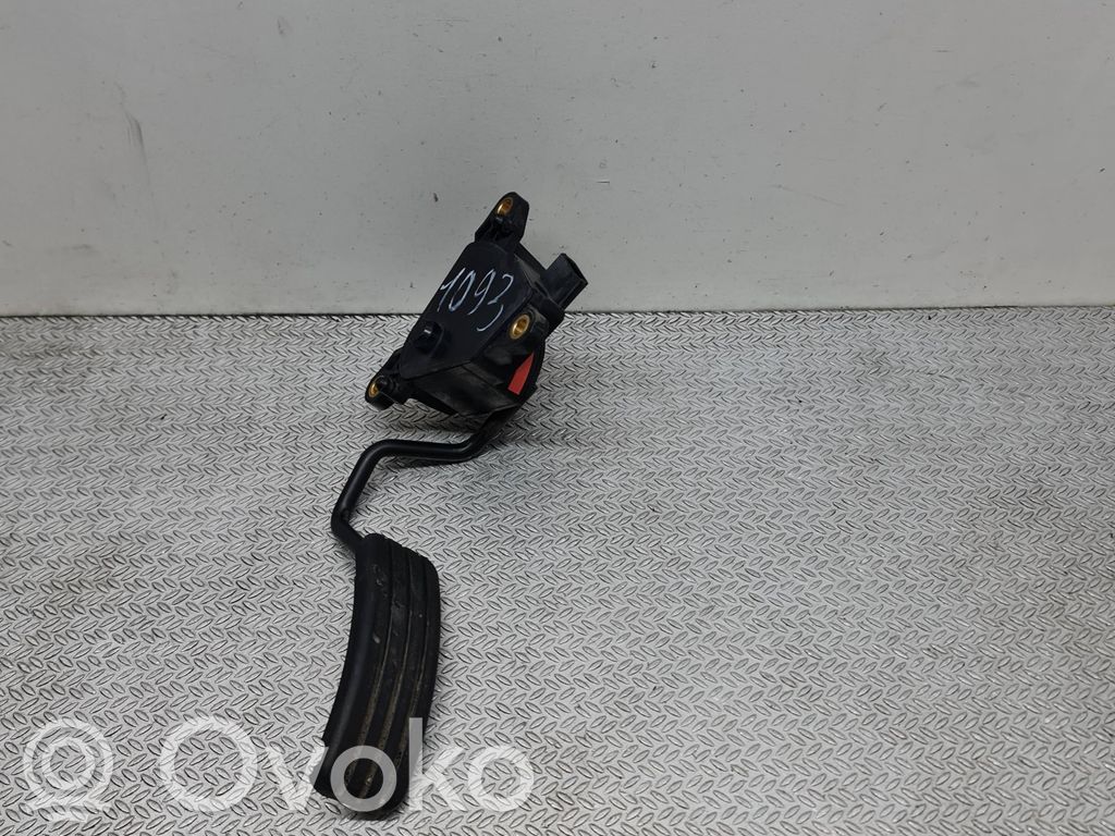 Renault Clio III Accelerator throttle pedal 