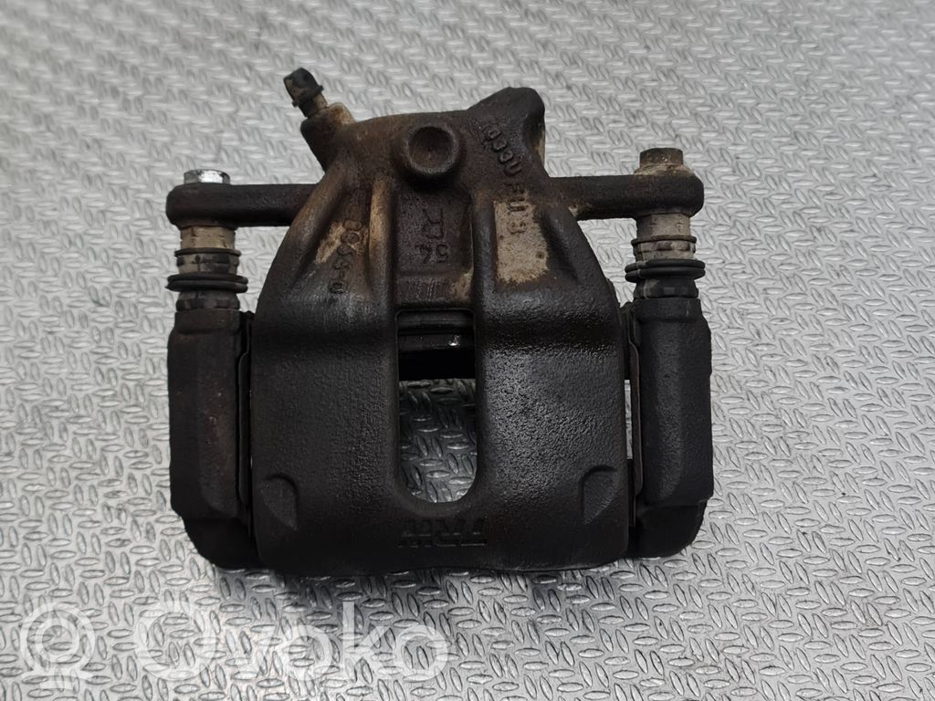 Renault Clio IV Front brake caliper 