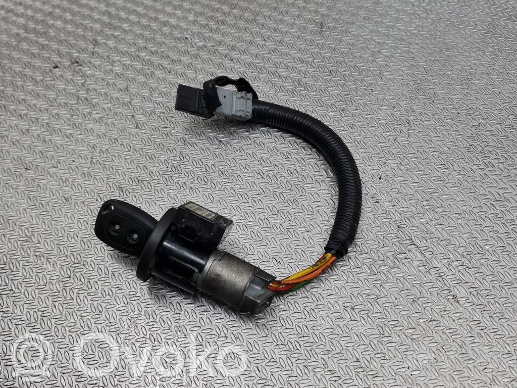 Dacia Duster Ignition lock 