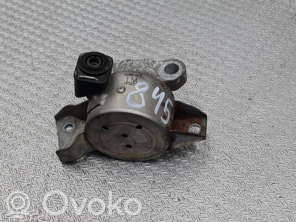 Engine mount bracket   13130739,060916