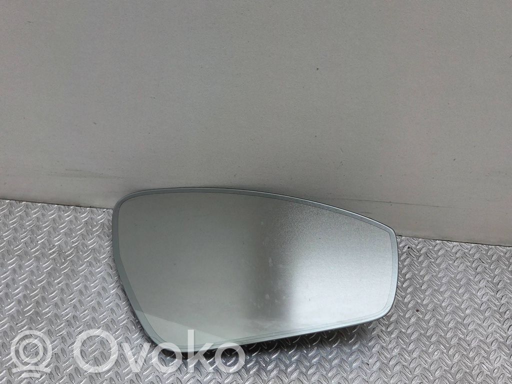 Audi Q4 e-tron Veidrodėlio stiklas 
