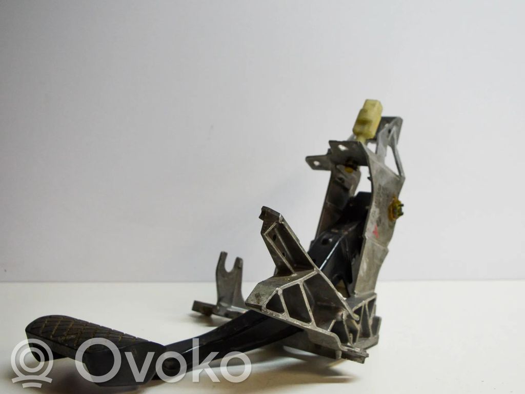 Audi A6 S6 C5 4B Pédale de frein 