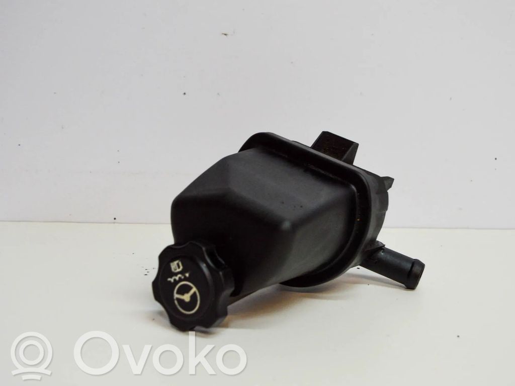 Opel Insignia A Ohjaustehostimen nestesäiliö 
