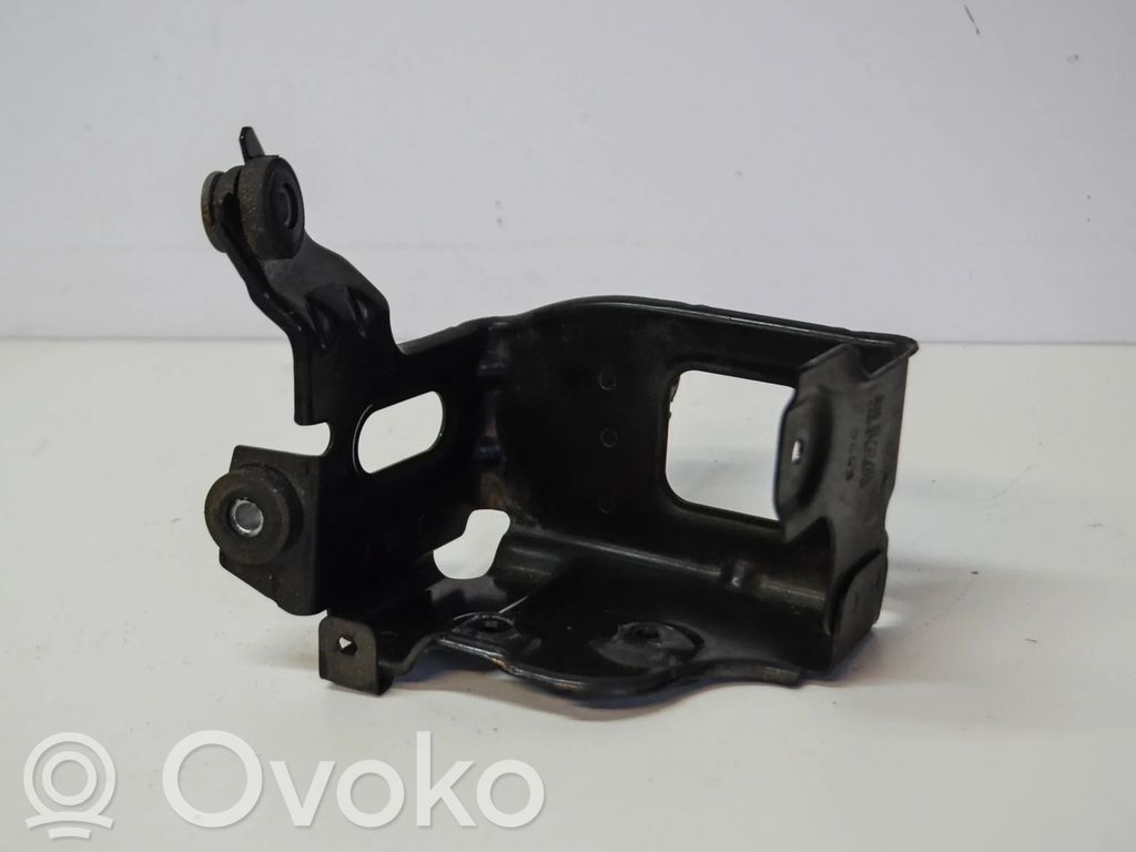 Opel Insignia A ABS-pumpun kiinnike 