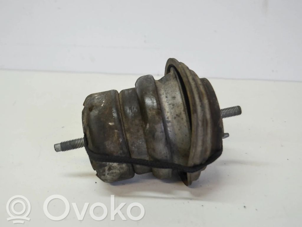 Engine mount bracket   8X236A003DA,8X236A003DA