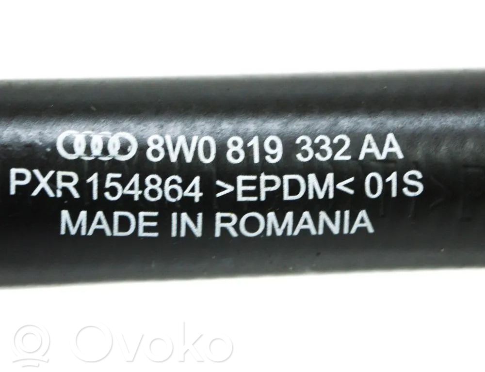 Audi A4 S4 B9 8W Rura / Wąż dolotowy powietrza 