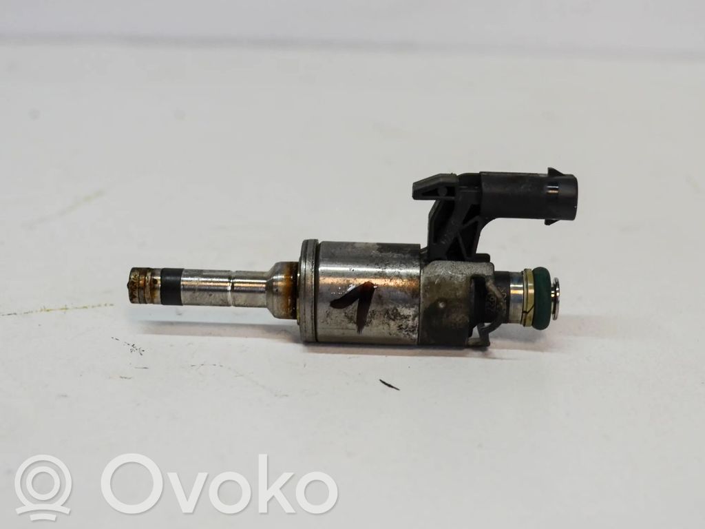 Audi A4 S4 B9 8W Wtryskiwacz paliwa 