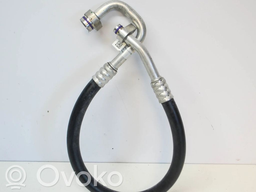 Audi A4 S4 B9 8W Air conditioning (A/C) pipe/hose 