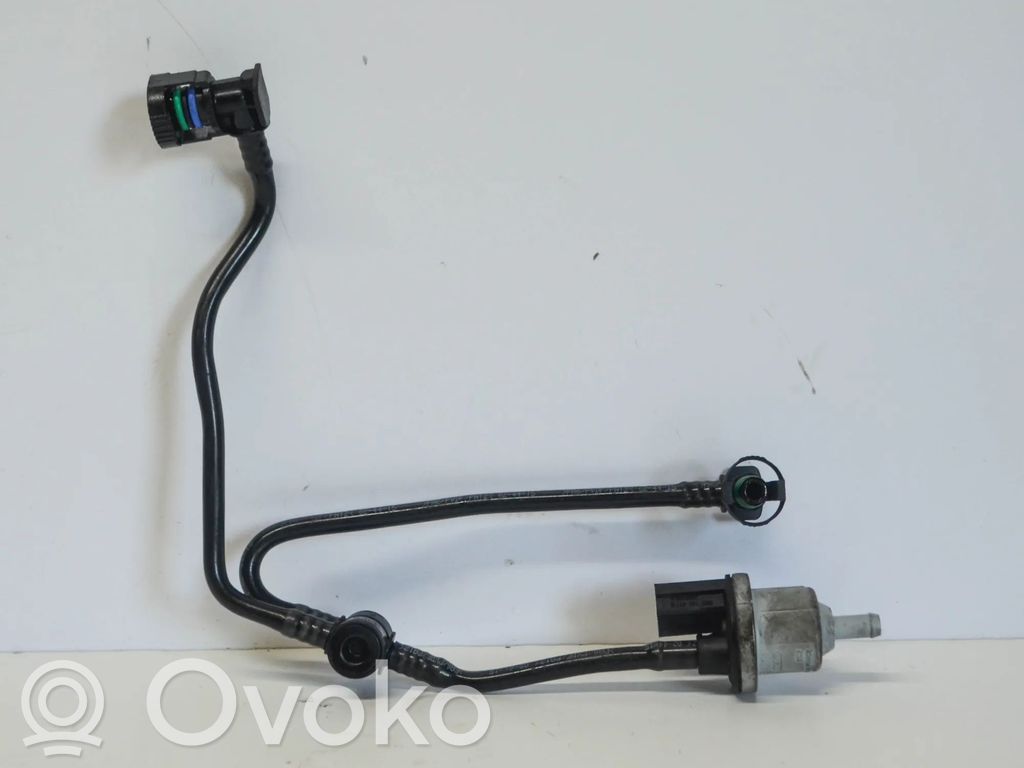 Audi A4 S4 B9 8W Manguera/tubo de toma de aire 