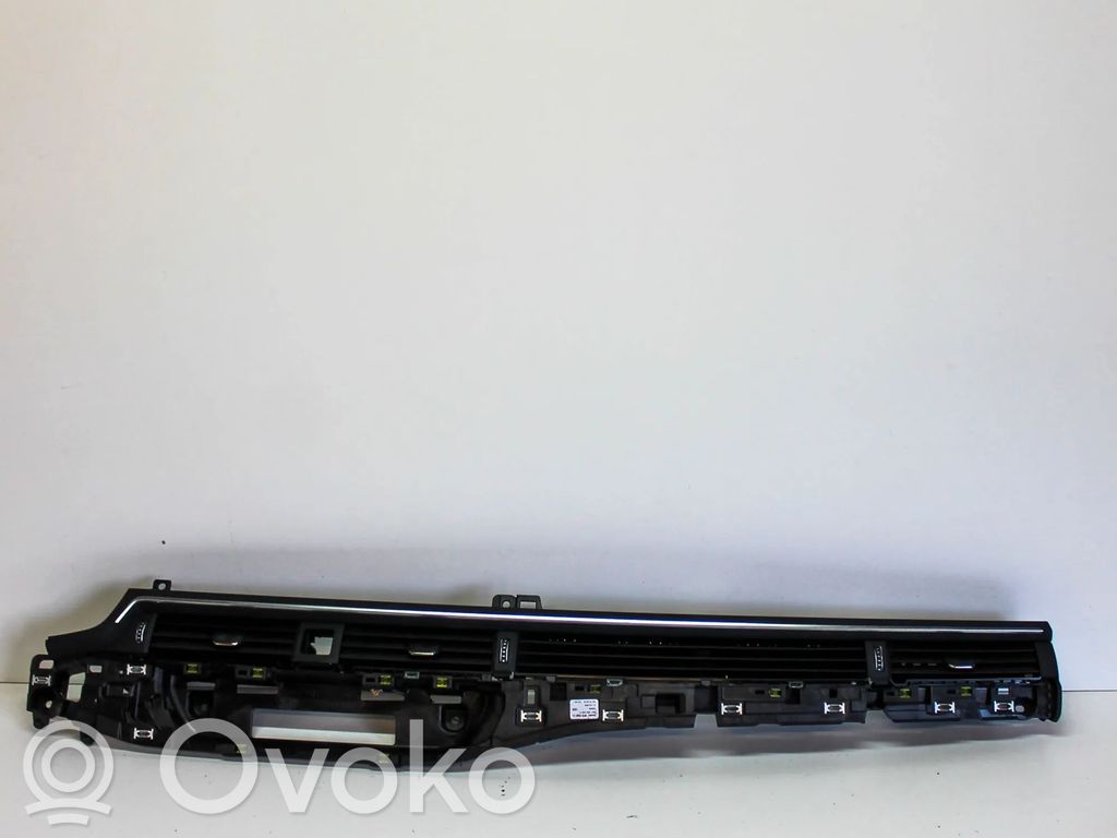 Audi A4 S4 B9 8W Dysze / Kratki nawiewu deski rozdzielczej 