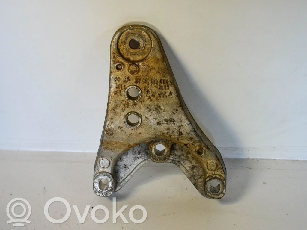 Volkswagen Polo Engine mounting bracket 