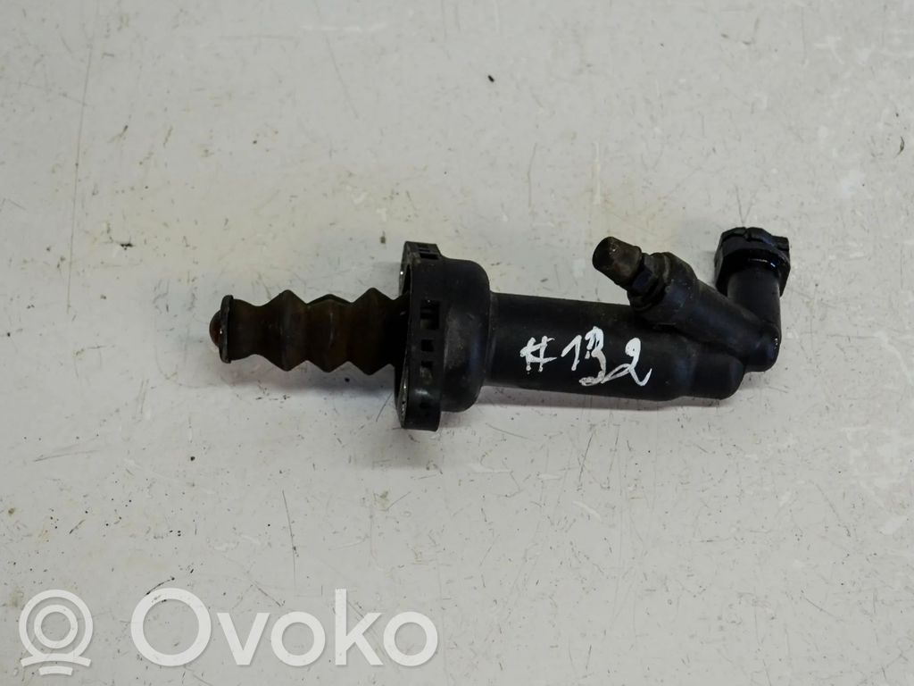 Volkswagen Golf VI Siłownik sprzęgła / Wysprzęglik 