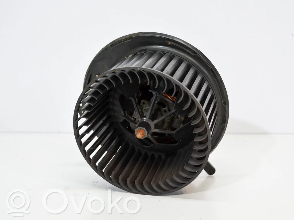 Volkswagen PASSAT B7 Wentylator nawiewu / Dmuchawa 