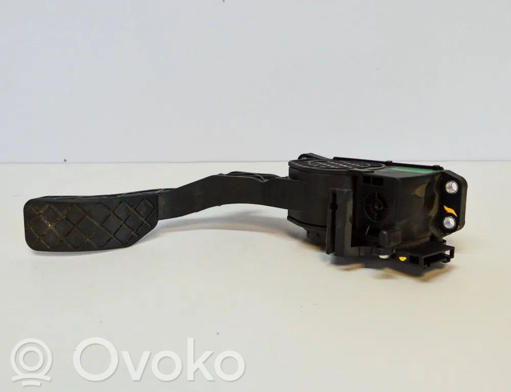 Volkswagen Polo V 6R Pedał gazu / przyspieszenia 